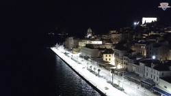 Nábřeží a město