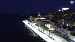 Nábřeží a město