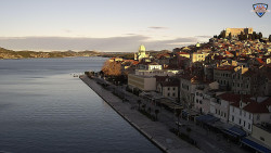 Nábřeží a město