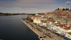 Nábřeží a město