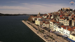 Nábřeží a město