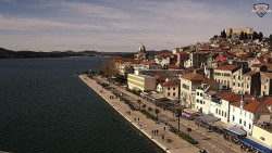 Nábřeží a město