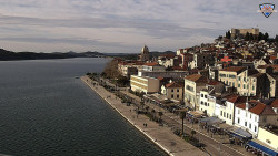 Nábřeží a město