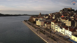 Nábřeží a město