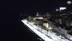 Nábřeží a město