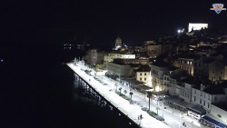 Nábřeží a město