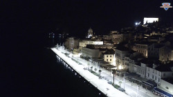 Nábřeží a město