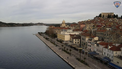 Nábřeží a město