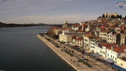 Nábřeží a město