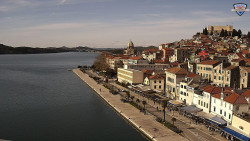 Nábřeží a město