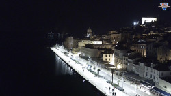 Nábřeží a město