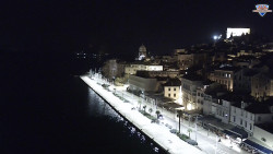 Nábřeží a město