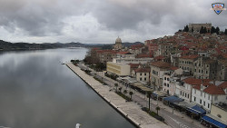 Nábřeží a město