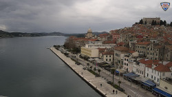 Nábřeží a město