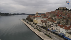 Nábřeží a město