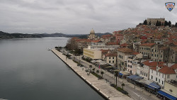 Nábřeží a město