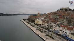 Nábřeží a město