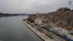 Nábřeží a město