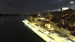 Nábřeží a město