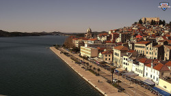 Nábřeží a město