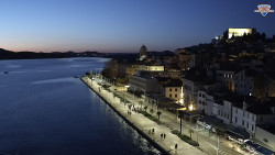 Nábřeží a město