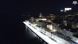 Nábřeží a město