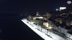 Nábřeží a město