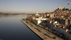 Nábřeží a město