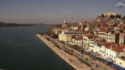 Nábřeží a město