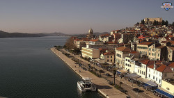 Nábřeží a město