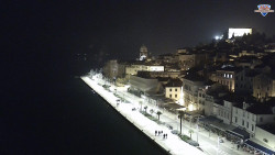 Nábřeží a město