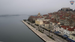 Nábřeží a město