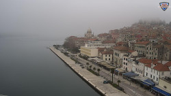 Nábřeží a město