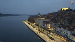 Nábřeží a město