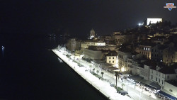 Nábřeží a město