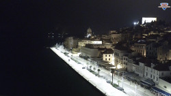 Nábřeží a město