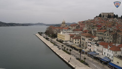 Nábřeží a město