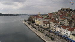 Nábřeží a město