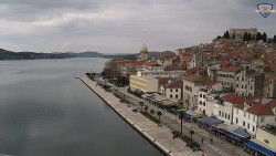 Nábřeží a město