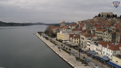 Nábřeží a město