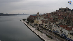 Nábřeží a město