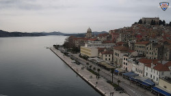 Nábřeží a město