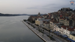 Nábřeží a město