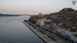 Nábřeží a město