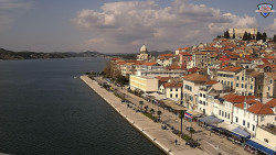 Nábřeží a město