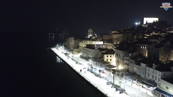 Nábřeží a město