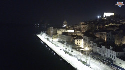 Nábřeží a město