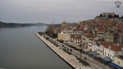 Nábřeží a město