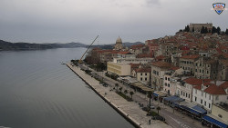 Nábřeží a město