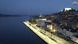 Nábřeží a město